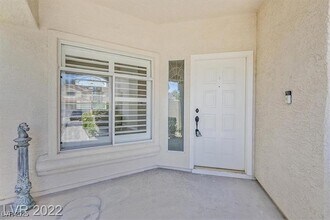 9725 Hitching Rail Dr in Las Vegas, NV - Building Photo - Building Photo