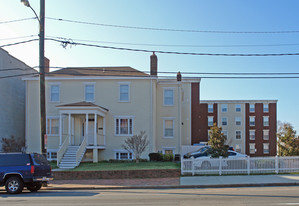 Pine Court II Apartments