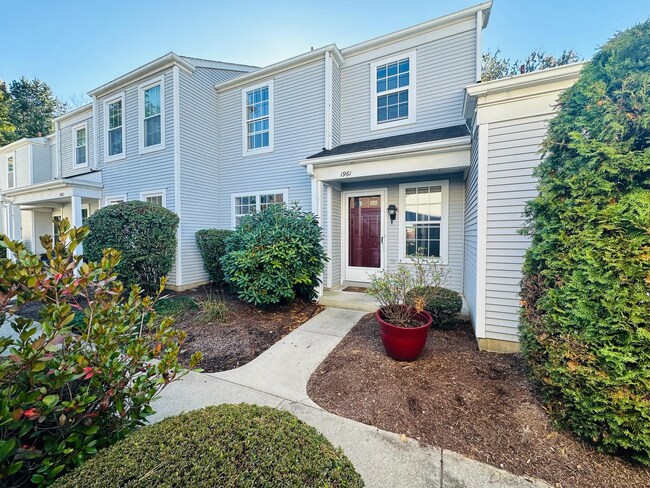 property at 1961 Wexford Rd