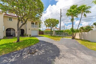 13751 SW 160th St in Miami, FL - Building Photo - Building Photo