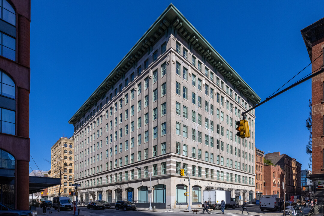 Tribeca Summit in New York, NY - Foto de edificio