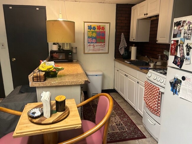 property at 14 Monument Sq