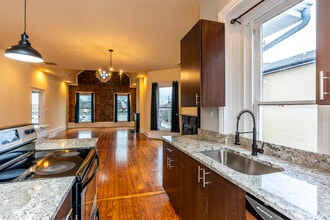 257 S Limestone in Lexington, KY - Building Photo - Building Photo