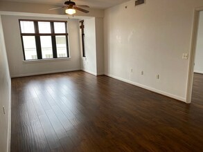 400 Massachusetts Ave NW in Washington, DC - Building Photo - Building Photo