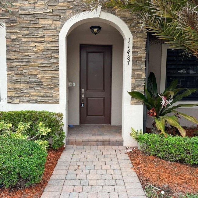 11487 SW 248th Ln in Homestead, FL - Building Photo - Building Photo