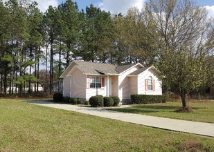 608 Windcrest Dr in Dublin, GA - Building Photo - Building Photo