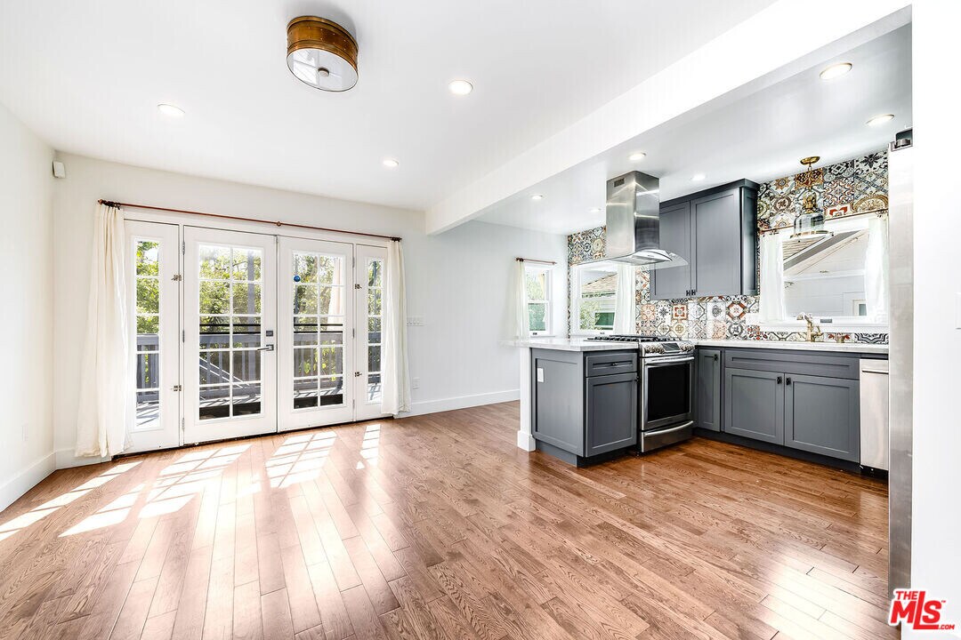 1310 McCollum St in Los Angeles, CA - Building Photo