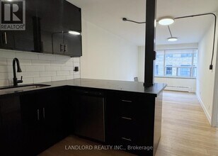 308-420 EGLINTON Ave in Toronto, ON - Building Photo - Building Photo