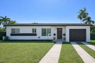 7980 SW 37th Terrace in Miami, FL - Building Photo