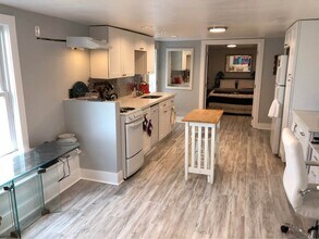 4516 Banks St, Unit Lower unit in New Orleans, LA - Foto de edificio - Building Photo