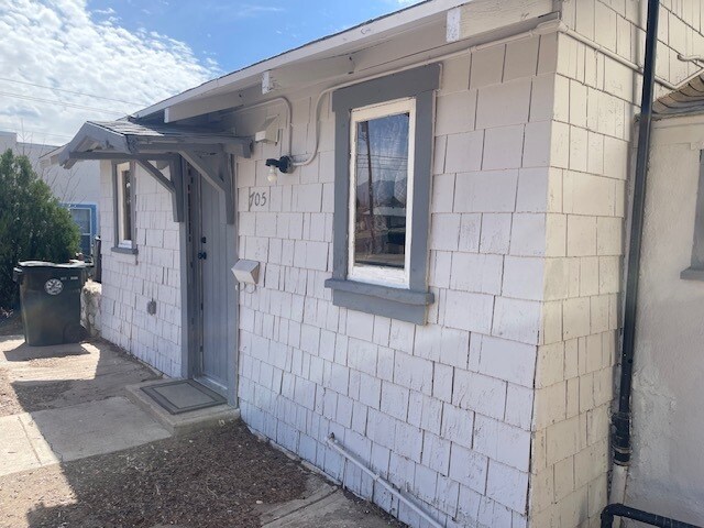 705 Cerbat Ave in Kingman, AZ - Building Photo