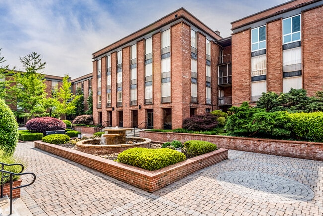 property at 1400 Kenesaw Ave