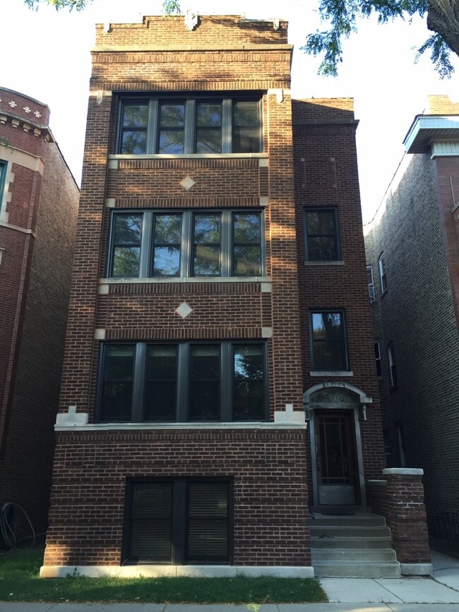 2914 W Logan Blvd, Unit G