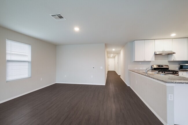 7011 Polo Downs in San Antonio, TX - Building Photo - Building Photo