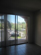 8858 W Flagler St in Miami, FL - Building Photo - Building Photo