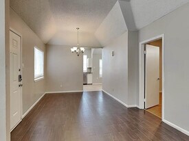 5415 Vermillion Trail in Arlington, TX - Building Photo