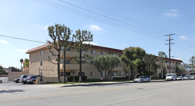 CASA COLIMA APARTMENTS in Whittier, CA - Building Photo - Building Photo