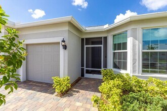 10372 SW Green Turtle Ln in Port St. Lucie, FL - Building Photo - Building Photo