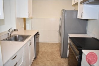 6204 Loukelton Cir in San Diego, CA - Building Photo - Building Photo