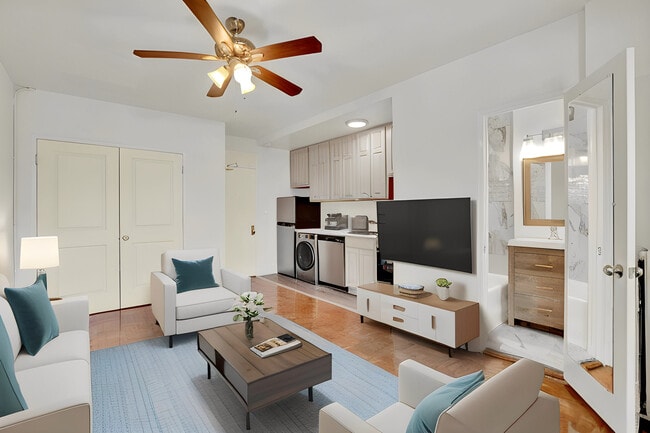 1100 N La Salle Dr in Chicago, IL - Building Photo - Building Photo