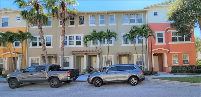 property at 870 Marina Del Ray Ln