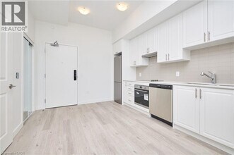 461 Green Rd in Hamilton, ON - Building Photo - Building Photo