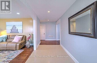 11080 Winston Churchill Blvd in Brampton, ON - Building Photo - Building Photo