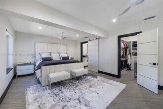 517 S Riverside Dr in Pompano Beach, FL - Building Photo - Building Photo