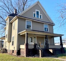 1507 Garfield Ave SW in Canton, OH - Building Photo