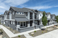 Roseview Townhomes in Carson City, NV - Foto de edificio - Building Photo