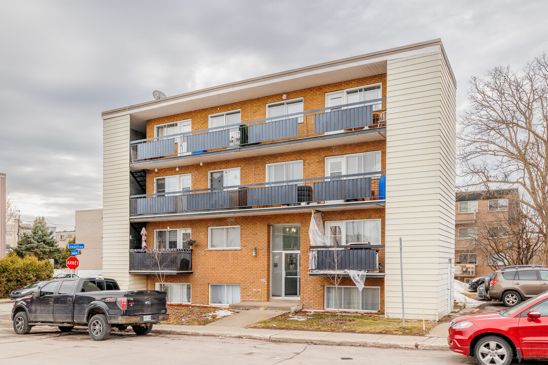 370 De Guyenne Rue in Laval, QC - Building Photo
