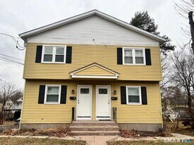 34 Norman St in Manchester, CT - Building Photo