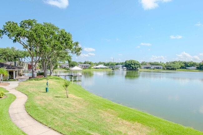 property at 214 Lake Parsons Grn