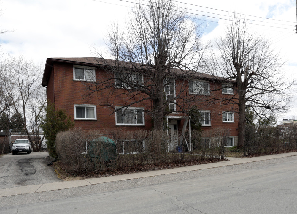 54 Bond St in Kitchener, ON - Building Photo