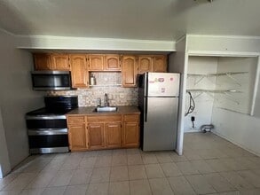 1131 Oak St in Allentown, PA - Building Photo - Building Photo