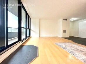 111 Riverside Dr E in Windsor, ON - Building Photo - Building Photo