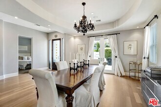 841 N Crescent Heights Blvd in Los Angeles, CA - Building Photo - Building Photo