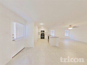 1508 Clairborne Ct in Little Elm, TX - Foto de edificio - Building Photo