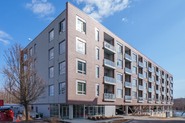 Riverrun Apartments