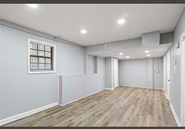 338 Bradley Woods Ct NW in Lilburn, GA - Building Photo - Building Photo