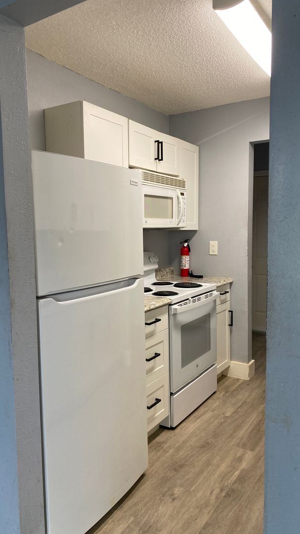 4504 68th St W in Bradenton, FL - Building Photo - Building Photo