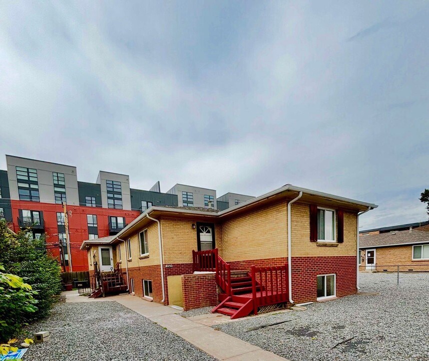2347 S Race St in Denver, CO - Building Photo