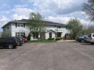 570 S Perry in Oregon, WI - Foto de edificio