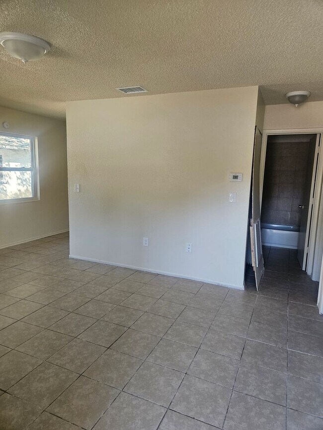 807 56th Ave E in Bradenton, FL - Building Photo - Building Photo