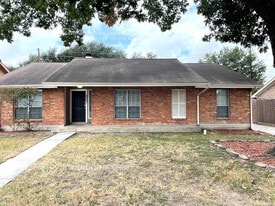 11039 Rippling Meadows Dr in Houston, TX - Building Photo