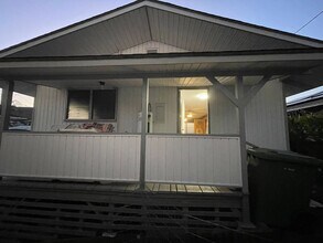 212 Pakohana St in Honolulu, HI - Building Photo - Building Photo