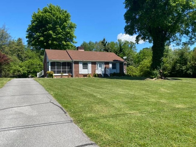 property at 3627 Riverview Dr