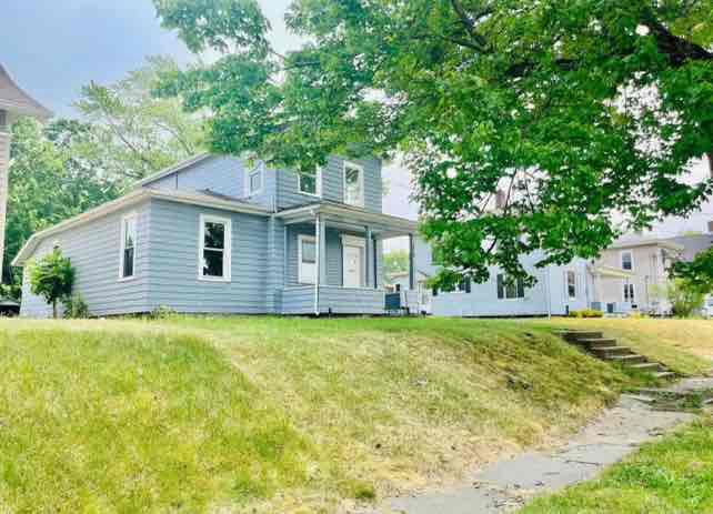 property at 316 6th St SW
