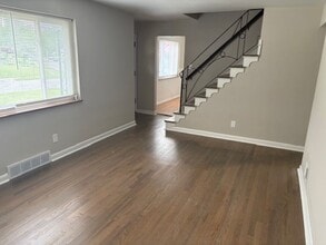 465 Burhen Dr in Cincinnati, OH - Foto de edificio - Building Photo