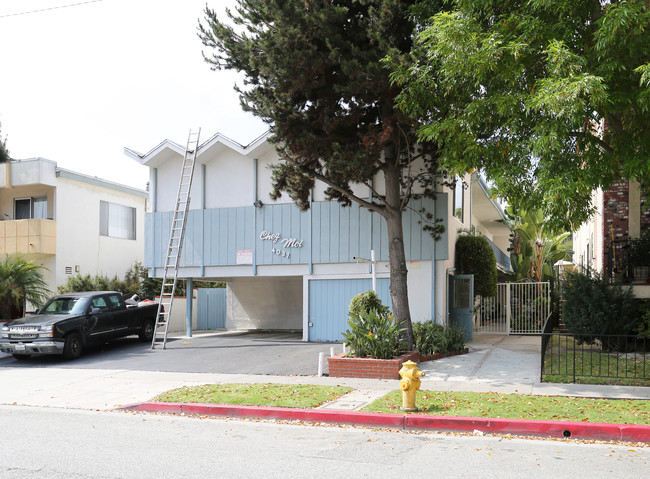 4037 McLaughlin Ave in Los Angeles, CA - Building Photo - Building Photo